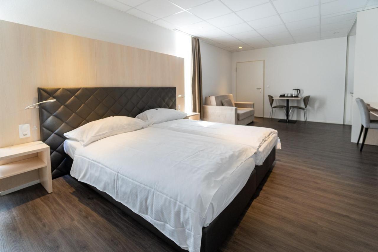 Los Lorentes Apartments Bern Airport Белп Екстериор снимка