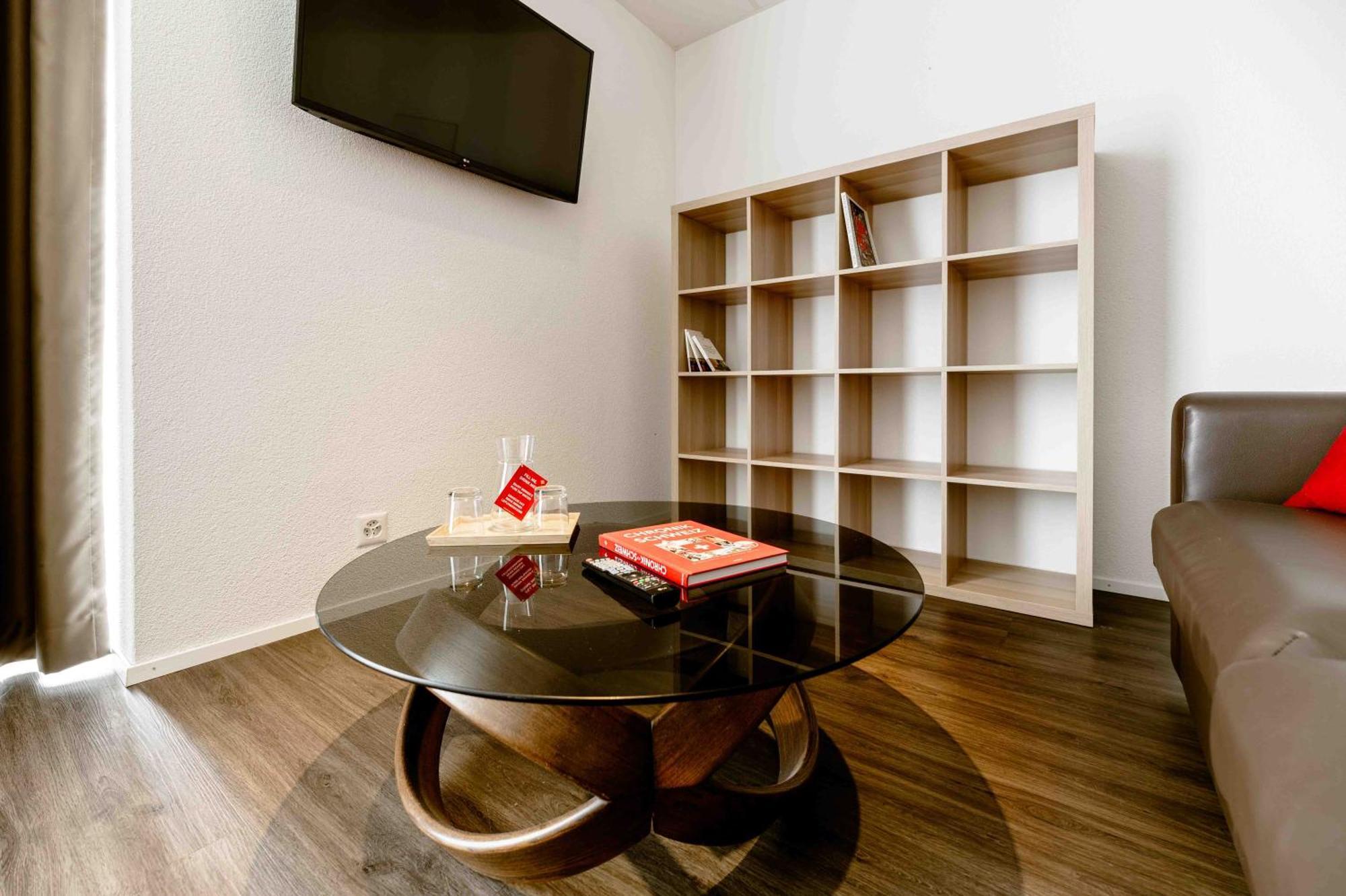 Los Lorentes Apartments Bern Airport Белп Екстериор снимка