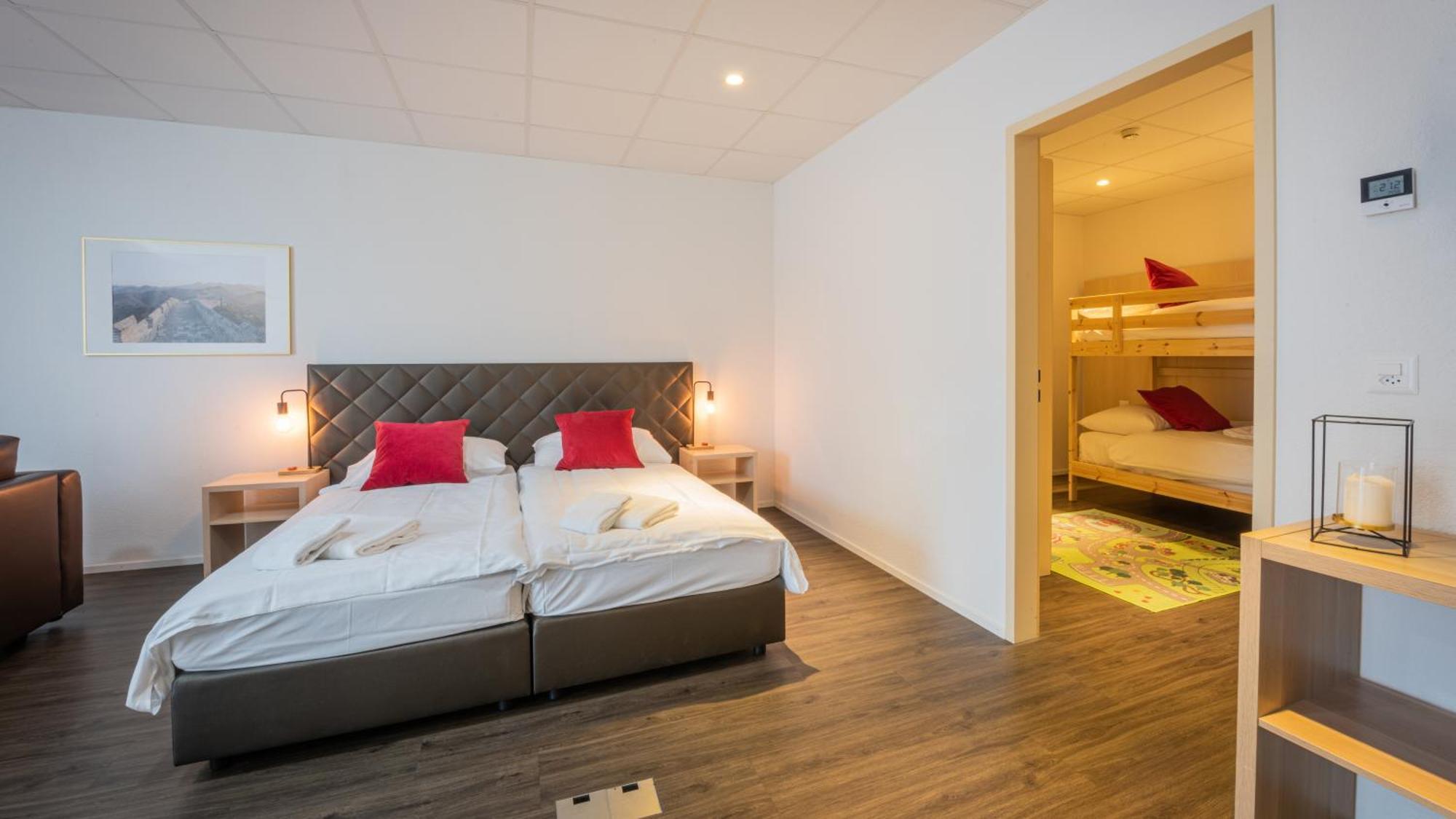 Los Lorentes Apartments Bern Airport Белп Екстериор снимка
