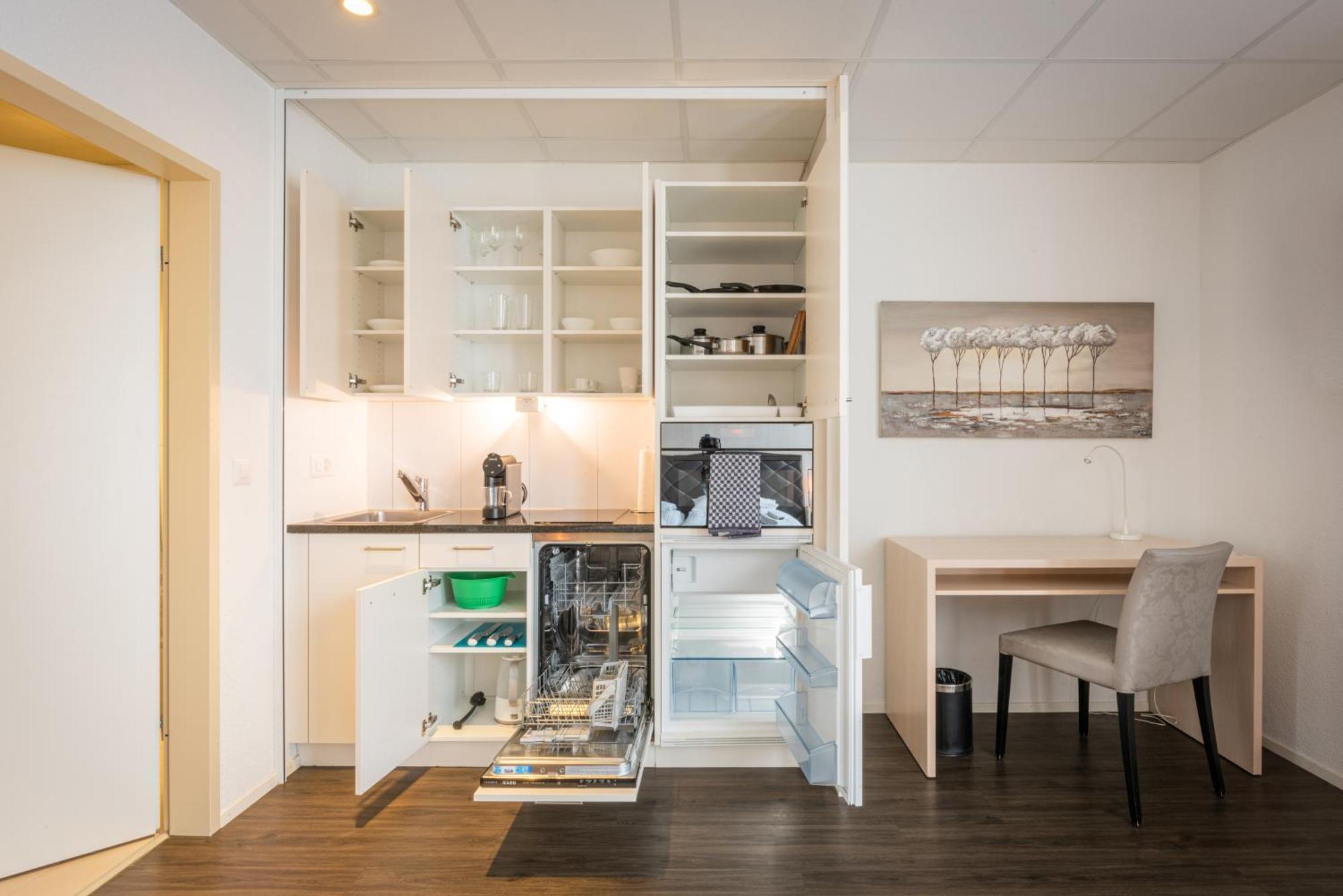 Los Lorentes Apartments Bern Airport Белп Екстериор снимка