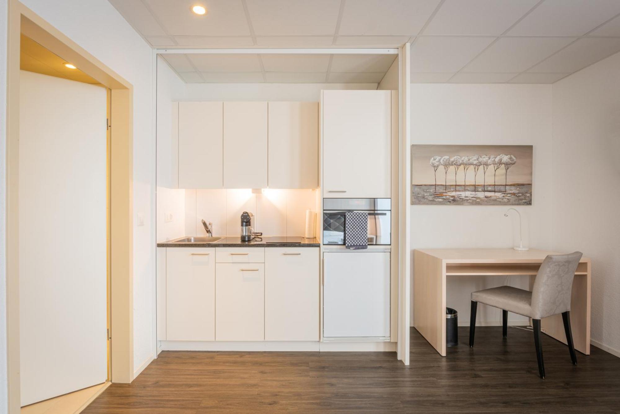Los Lorentes Apartments Bern Airport Белп Екстериор снимка