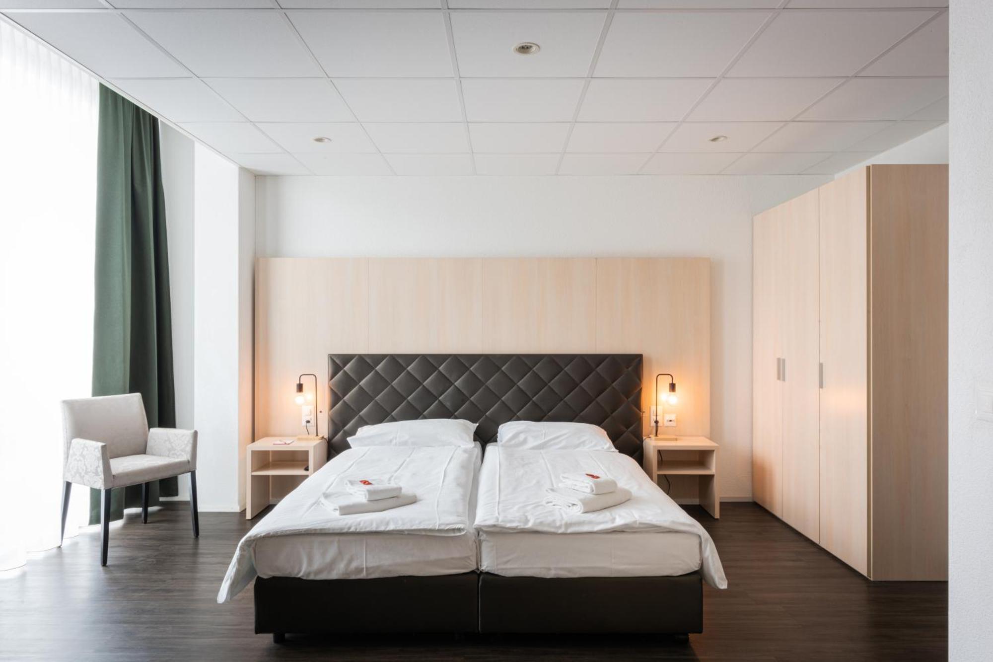 Los Lorentes Apartments Bern Airport Белп Екстериор снимка