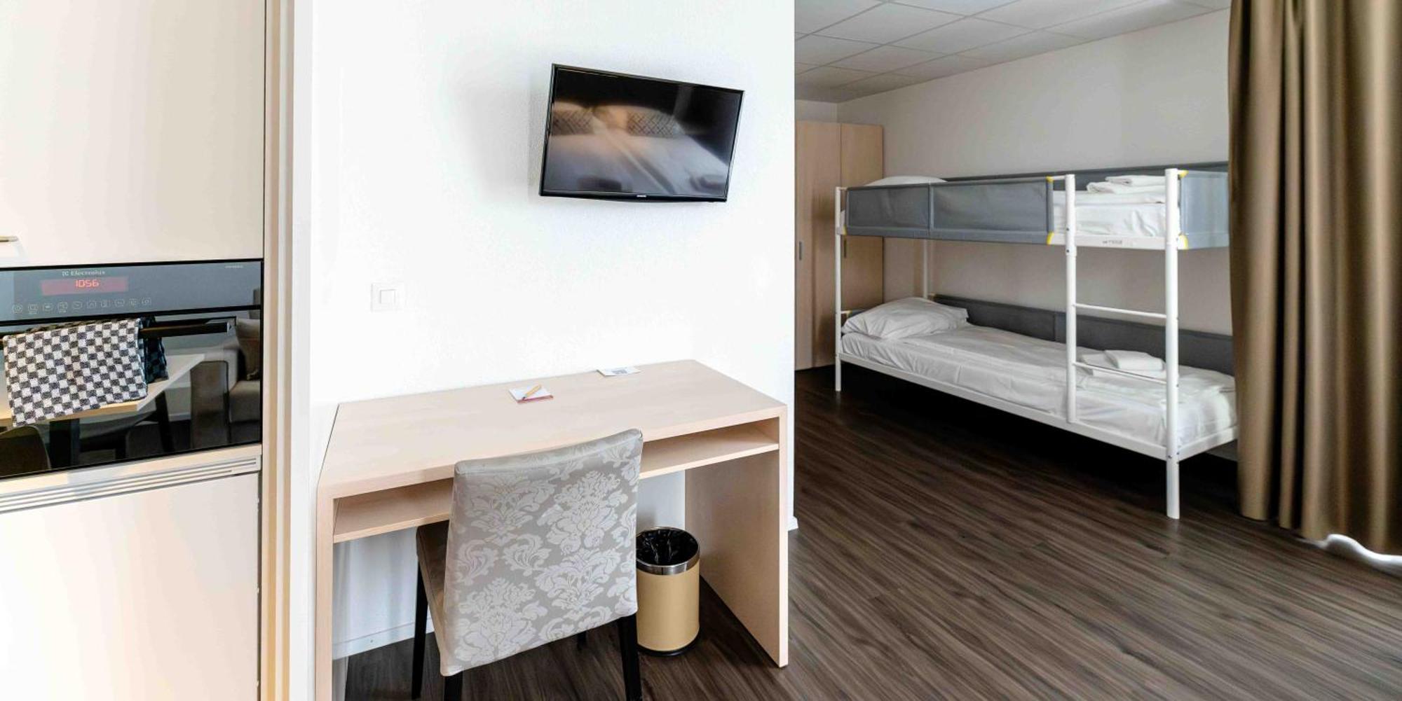 Los Lorentes Apartments Bern Airport Белп Екстериор снимка